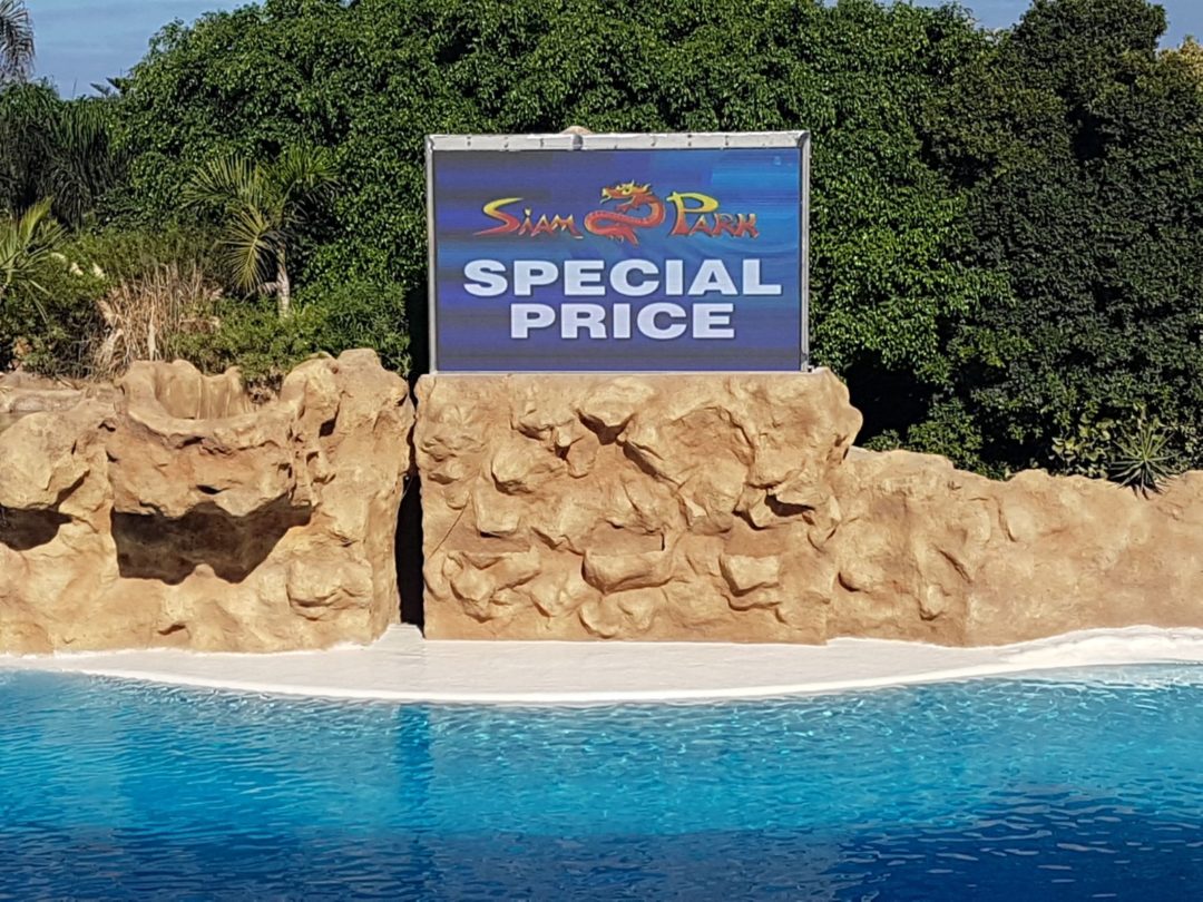 Instalación Pantalla LED Delfinario El Loro Parque